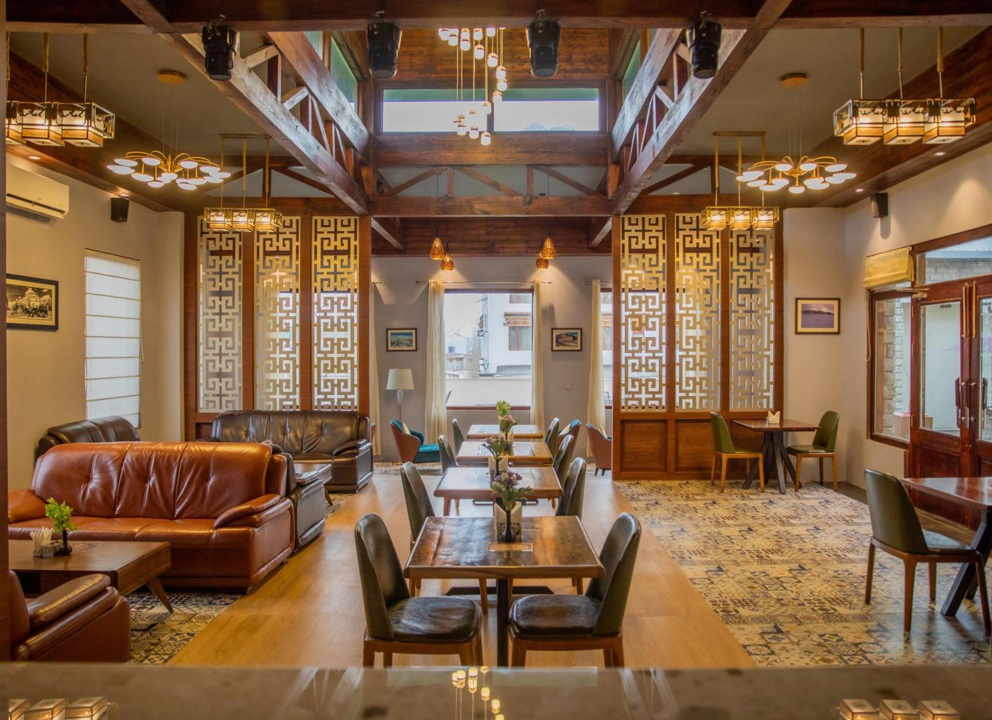 The Abduz Hotel Leh Exterior photo