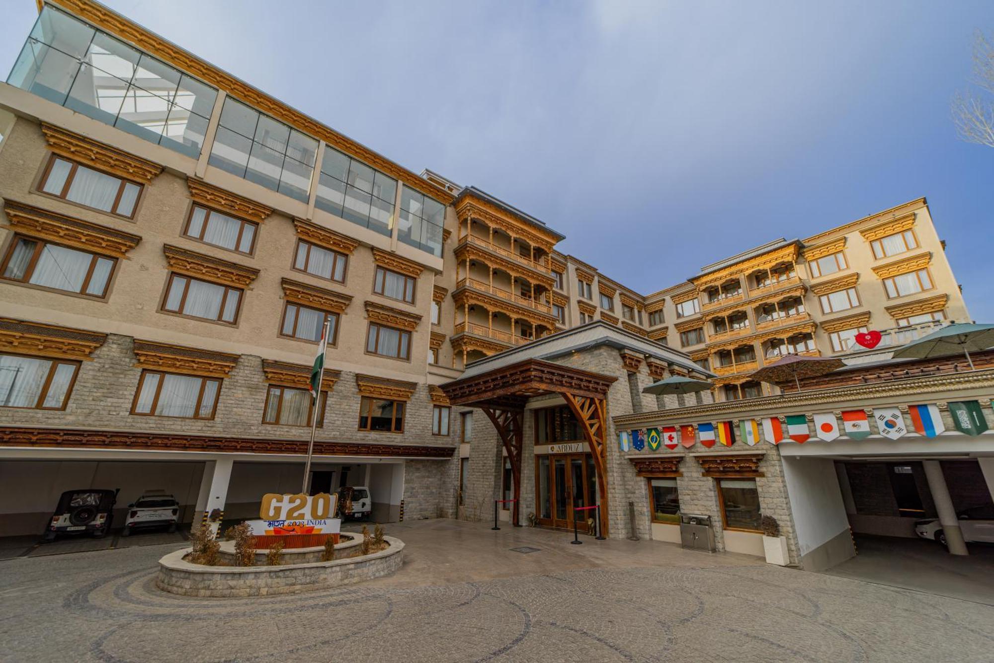 The Abduz Hotel Leh Exterior photo